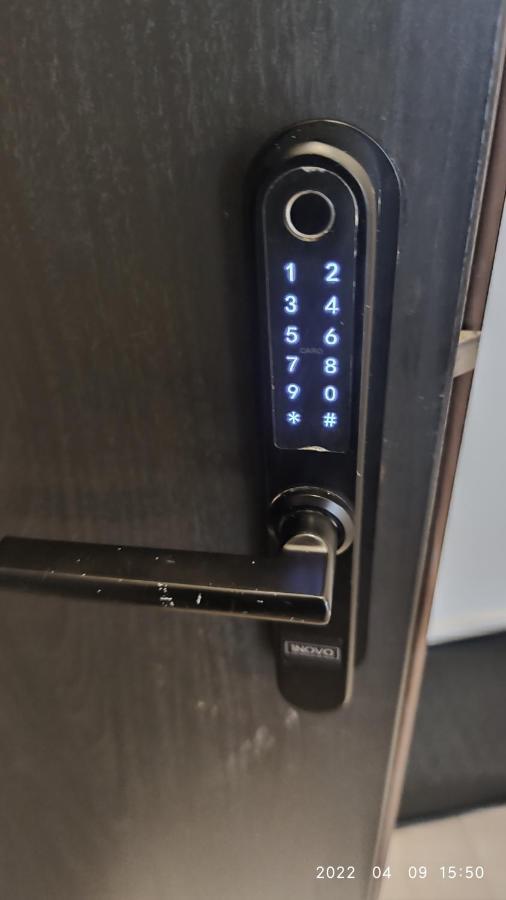 Happy Inn Egle, Self Check-In-24-7, A-C, Parking-In-The-Underground-Garage VNO Kültér fotó